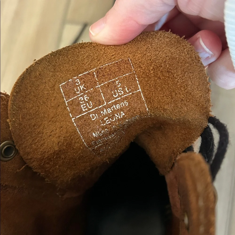 Dr Marten Leona lace up combat boots size 5 - Picture 8 of 9